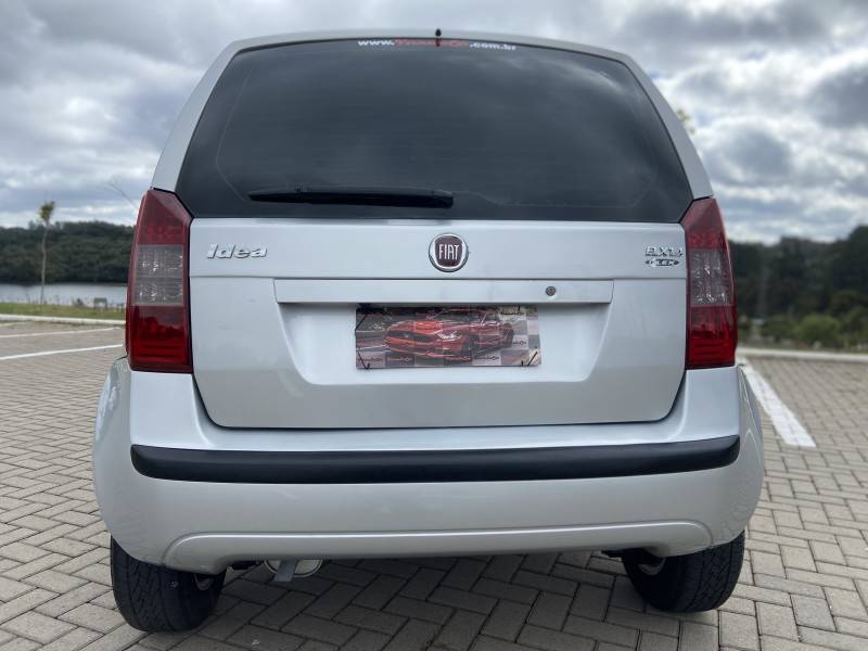 FIAT - IDEA - 2008/2008 - Prata - R$ 27.900,00