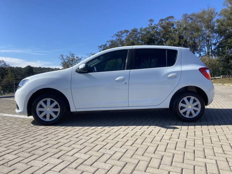RENAULT - SANDERO - 2017/2018 - Branca - R$ 47.900,00