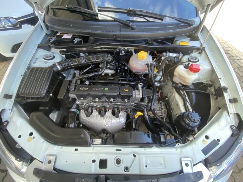 CHEVROLET - CLASSIC - 2013/2014 - Prata - R$ 28.900,00