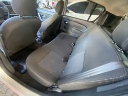 RENAULT - SANDERO - 2016/2017 - Prata - R$ 42.900,00