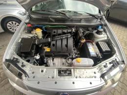 FIAT - SIENA - 2006/2007 - Prata - R$ 25.900,00