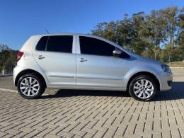 VOLKSWAGEN - FOX - 2010/2010 - Prata - R$ 28.900,00
