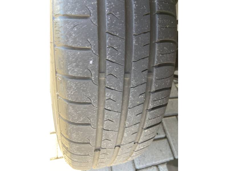 RENAULT - SANDERO - 2017/2018 - Branca - R$ 45.900,00