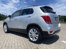 CHEVROLET - TRACKER - 2017/2018 - Prata - R$ 86.900,00