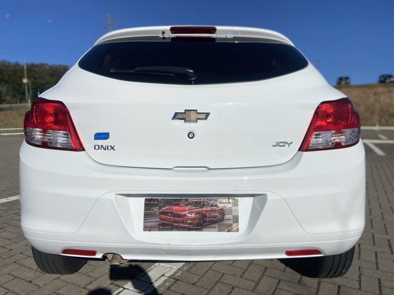 CHEVROLET - ONIX - 2017/2018 - Prata - R$ 39.900,00