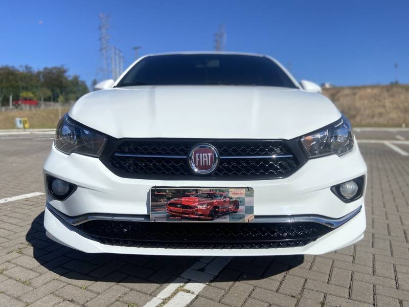 FIAT - CRONOS - 2018/2019 - Branca - R$ 64.900,00
