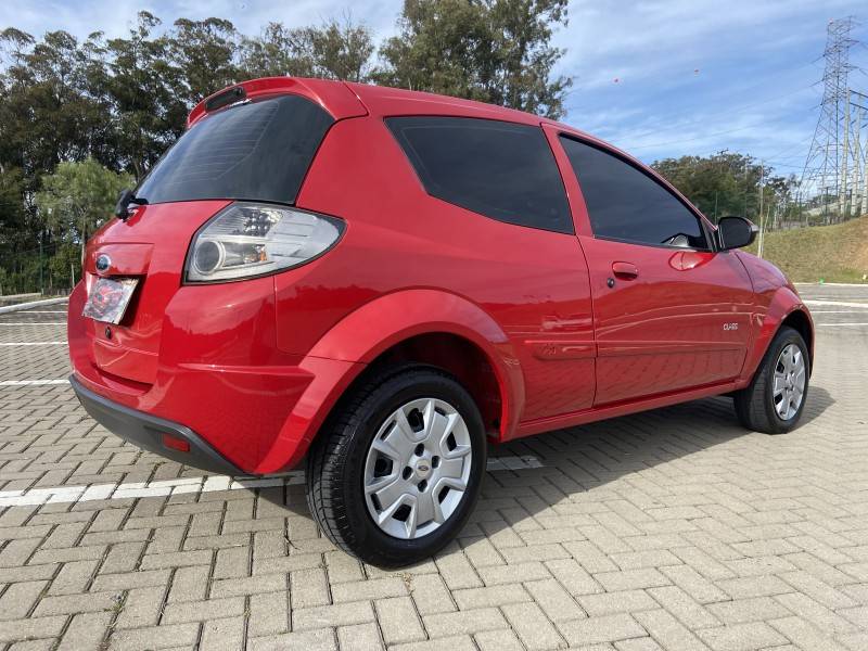 FORD - KA - 2012/2013 - Vermelha - R$ 29.900,00