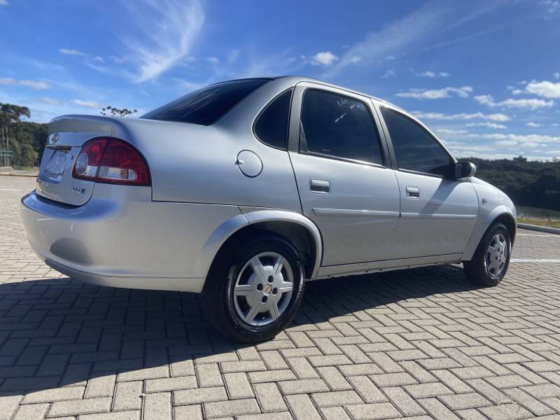 CHEVROLET - CLASSIC - 2013/2014 - Prata - R$ 28.900,00