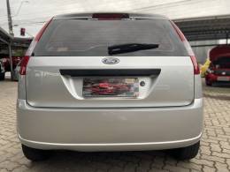 FORD - FIESTA - 2004/2004 - Prata - R$ 22.900,00