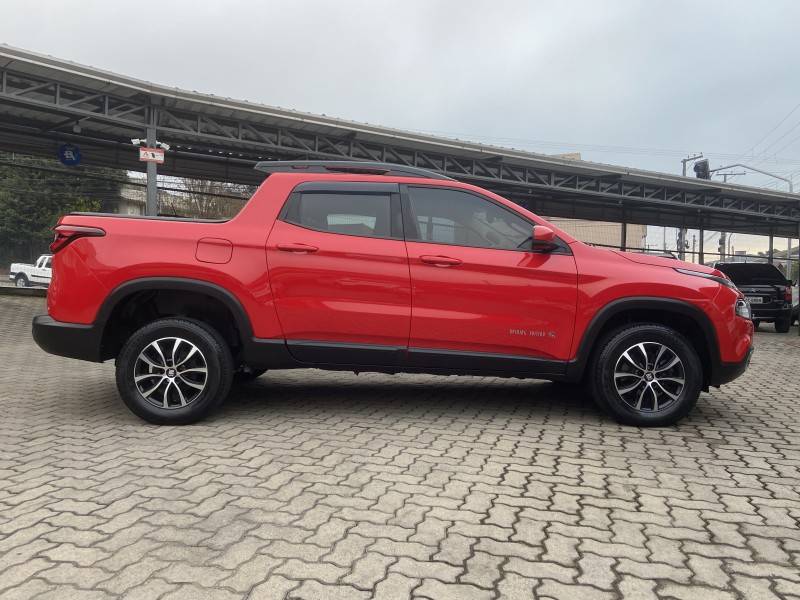 FIAT - TORO - 2016/2017 - Vermelha - R$ 86.900,00