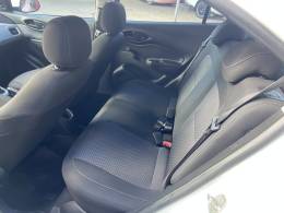 CHEVROLET - ONIX - 2017/2018 - Branca - R$ 58.900,00