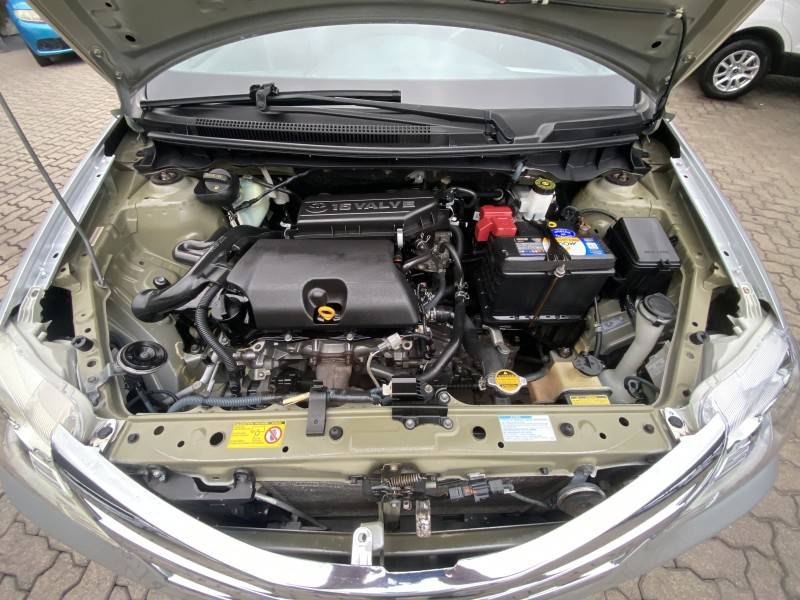 TOYOTA - ETIOS - 2012/2014 - Prata - R$ 37.900,00