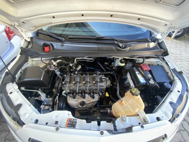 CHEVROLET - ONIX - 2017/2018 - Prata - R$ 39.900,00