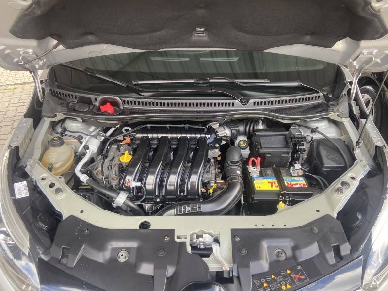 RENAULT - CAPTUR - 2019/2020 - Prata - R$ 77.900,00