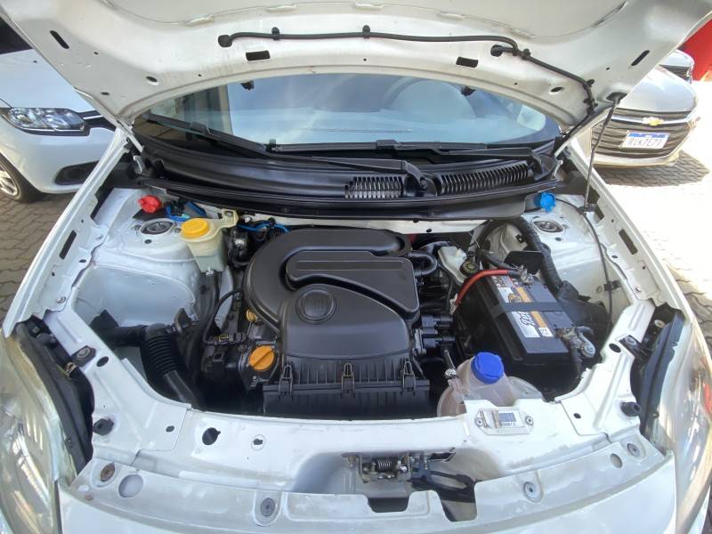 FIAT - PALIO - 2013/2013 - Branca - R$ 29.900,00