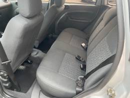 FORD - FIESTA - 2004/2004 - Prata - R$ 22.900,00