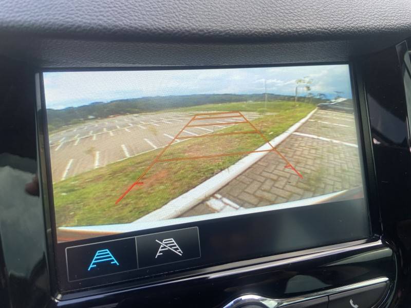 CHEVROLET - TRACKER - 2017/2018 - Prata - R$ 86.900,00