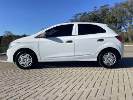 CHEVROLET - ONIX - 2017/2018 - Prata - R$ 39.900,00