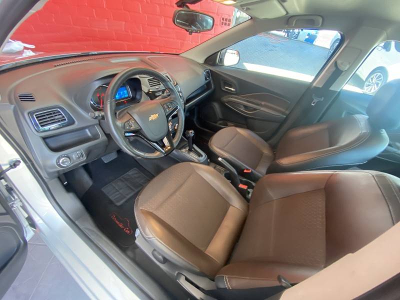 CHEVROLET - COBALT - 2018/2018 - Prata - R$ 62.900,00