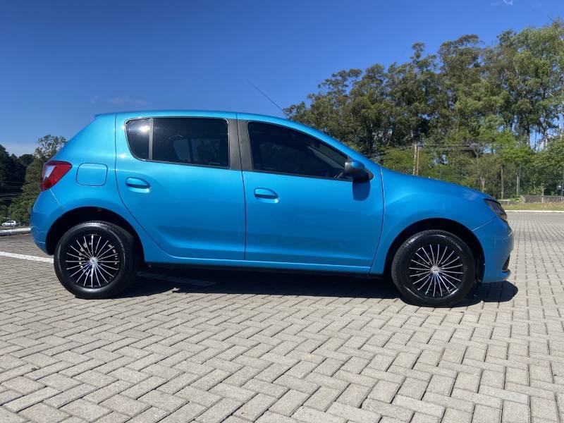 RENAULT - SANDERO - 2014/2015 - Azul - R$ 37.900,00