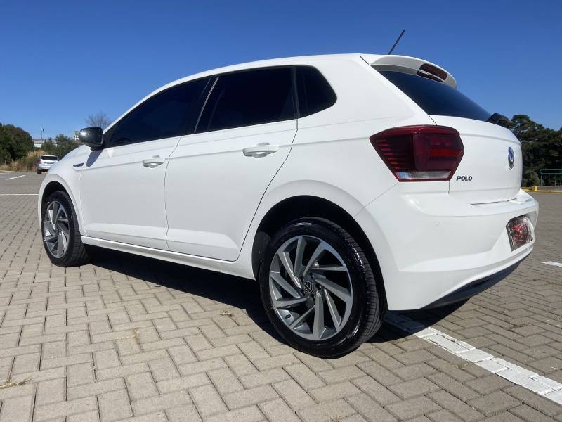 VOLKSWAGEN - POLO - 2018/2018 - Branca - R$ 65.900,00