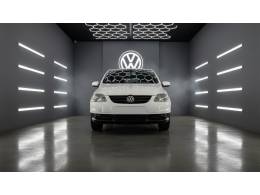 VOLKSWAGEN - FOX - 2004/2004 - Branca - R$ 19.900,00