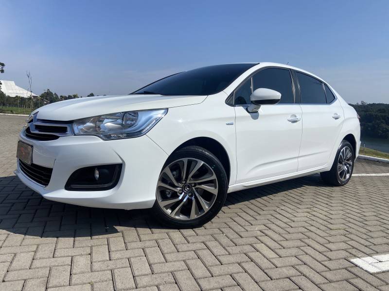 CITROËN - C4 LOUNGE - 2016/2017 - Branca - R$ 62.900,00