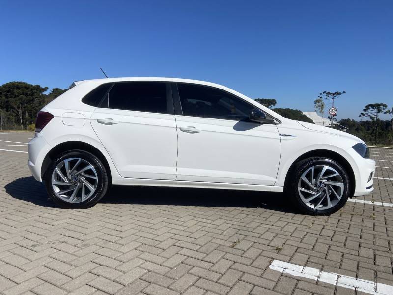 VOLKSWAGEN - POLO - 2018/2018 - Branca - R$ 65.900,00