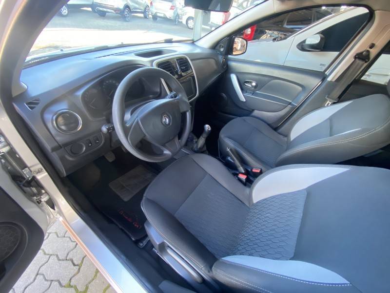 RENAULT - SANDERO - 2019/2020 - Prata - R$ 49.900,00
