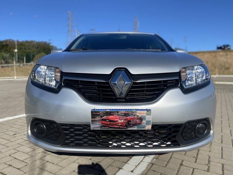 RENAULT - SANDERO - 2016/2017 - Prata - R$ 42.900,00