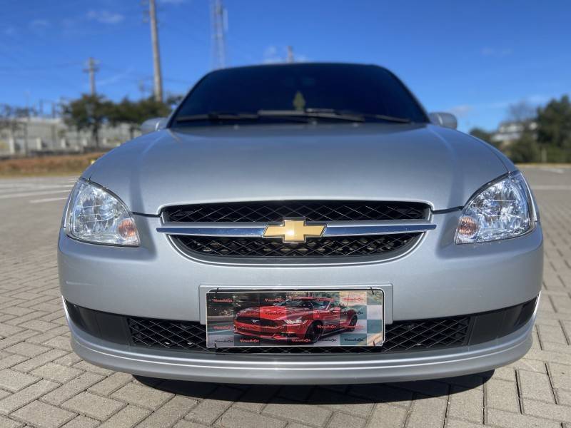 CHEVROLET - CLASSIC - 2013/2014 - Prata - R$ 28.900,00