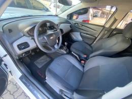 CHEVROLET - ONIX - 2017/2018 - Prata - R$ 39.900,00