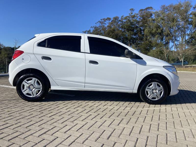 CHEVROLET - ONIX - 2017/2018 - Prata - R$ 39.900,00