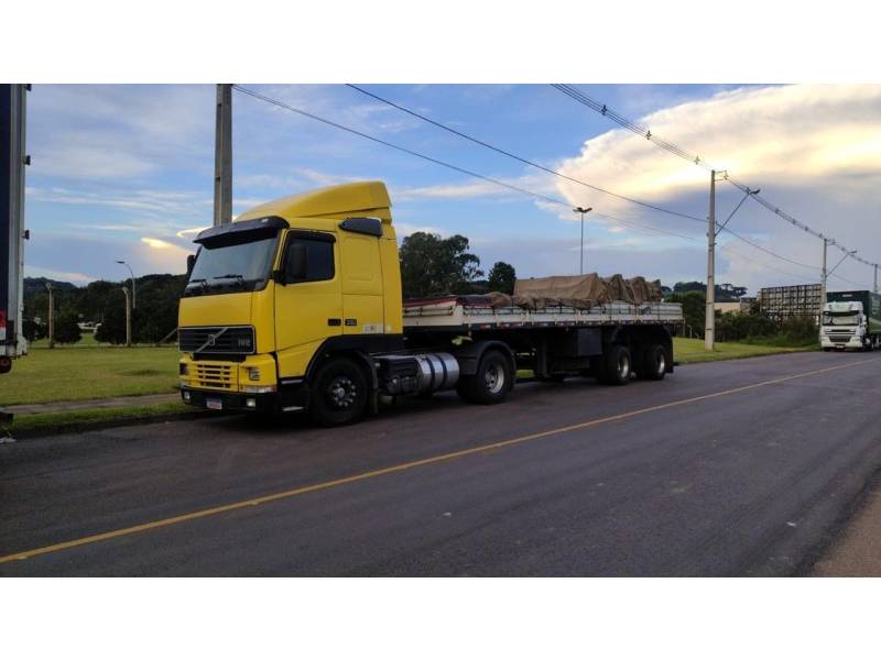 VOLVO - FH-12 - 2002/2002 - Amarela - R$ 249.900,00
