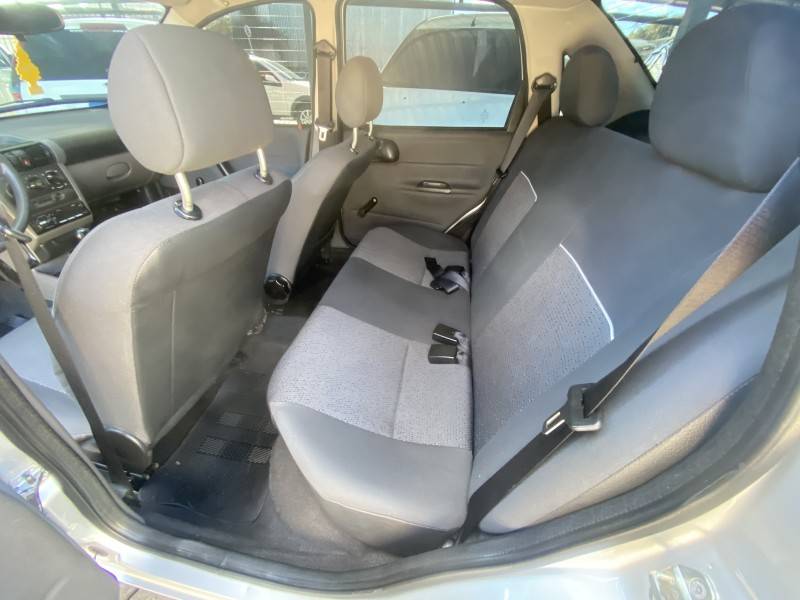 CHEVROLET - CLASSIC - 2013/2014 - Prata - R$ 28.900,00