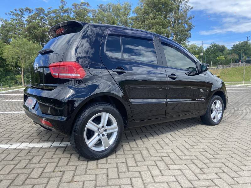 VOLKSWAGEN - FOX - 2016/2016 - Preta - R$ 46.900,00