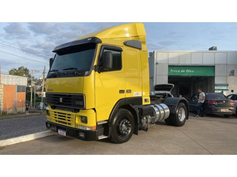 VOLVO - FH-12 - 2002/2002 - Amarela - R$ 249.900,00