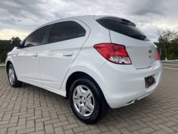 CHEVROLET - ONIX - 2014/2014 - Branca - R$ 36.900,00