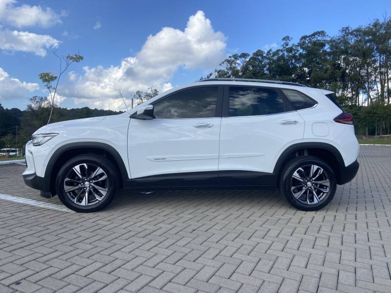 CHEVROLET - TRACKER - 2021/2021 - Branca - R$ 105.900,00