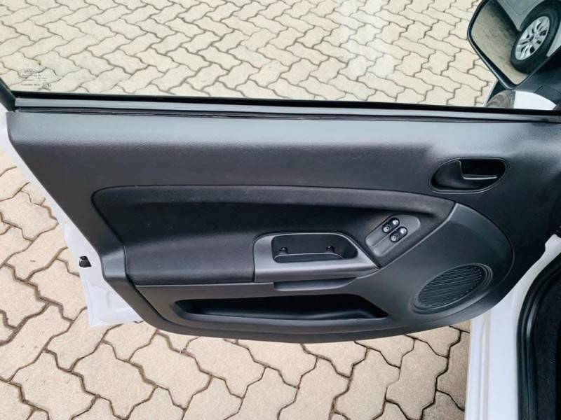 FORD - FIESTA - 2014/2014 - Branca - R$ 31.900,00