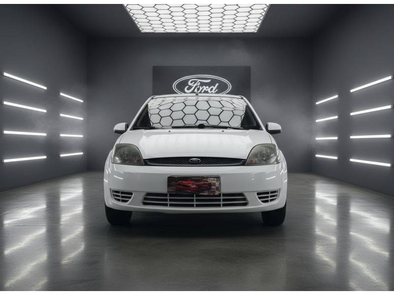 FORD - FIESTA - 2005/2005 - Branca - R$ 21.900,00