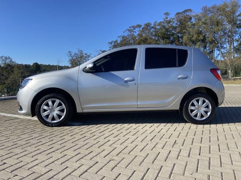 RENAULT - SANDERO - 2016/2017 - Prata - R$ 42.900,00