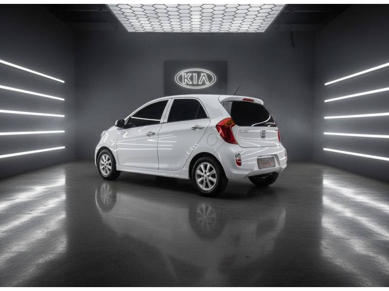 KIA MOTORS - PICANTO - 2014/2015 - Branca - R$ 45.900,00