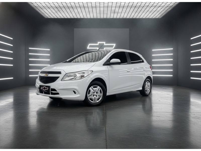 CHEVROLET - ONIX - 2014/2014 - Branca - R$ 36.900,00