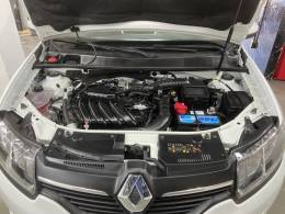 RENAULT - SANDERO - 2017/2018 - Branca - R$ 47.900,00
