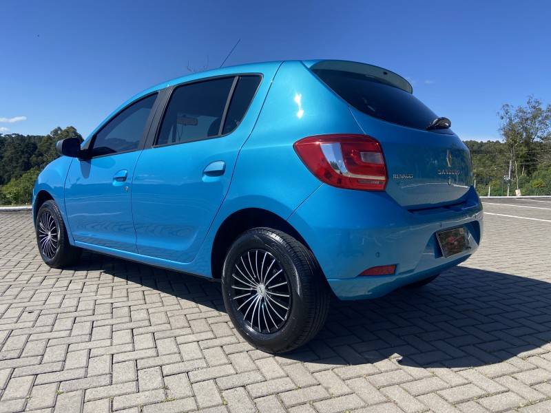 RENAULT - SANDERO - 2014/2015 - Azul - R$ 37.900,00
