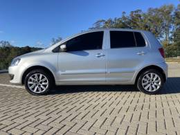 VOLKSWAGEN - FOX - 2010/2010 - Prata - R$ 28.900,00