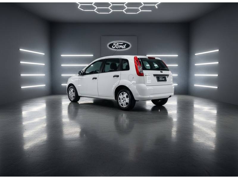 FORD - FIESTA - 2014/2014 - Branca - R$ 31.900,00