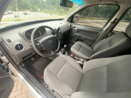 FORD - ECOSPORT - 2005/2006 - Prata - R$ 30.900,00
