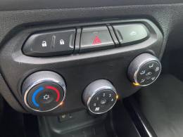 CHEVROLET - ONIX - 2017/2018 - Prata - R$ 65.900,00